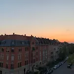 Gemütliches Apartment über den Dächern von KA - privater Balkon&free Netflix&Fitness&Coffee-Bar